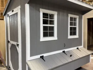 walk in chicken coop for 12 to 15 chickens